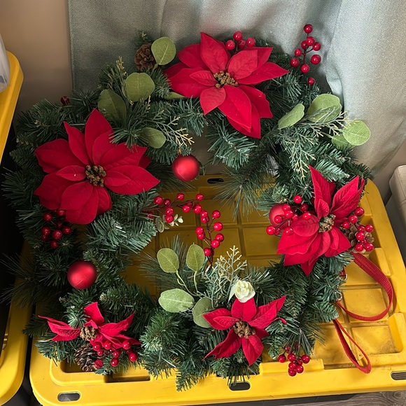 Christmas wreath “trade” - Picture 1 of 1